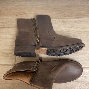 Olukai Kaona II Hawaii Leather Ankle Boots